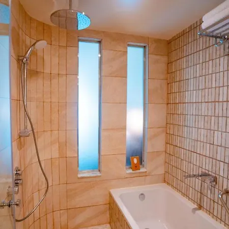 Hotel Novotel Sharm El-Sheikh Exterior photo Bathroom with shower and bath