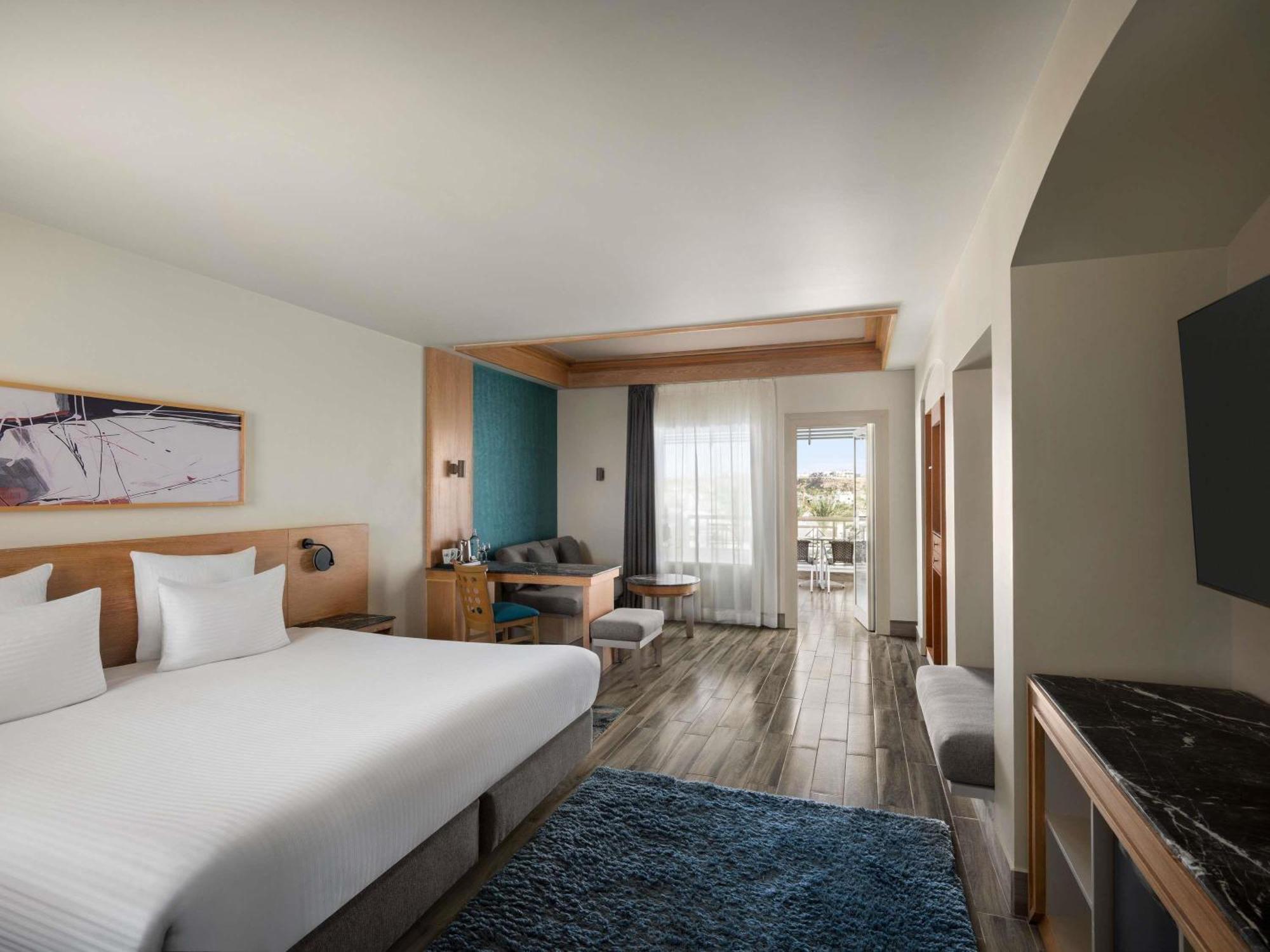 Курортний комплекс Novotel 5*